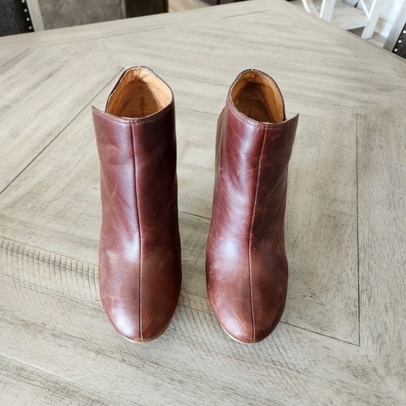 Fossil Leather Ankle Boots - Picture 3 of 9